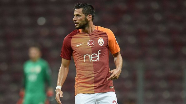 Galatasaray'da tarihi neşter