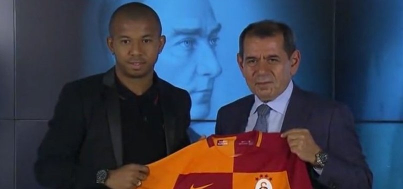Galatasarayın yeni transferi imzayı attı