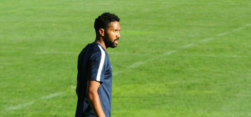 Clichyden Gomis ve Valbueanaya mesaj