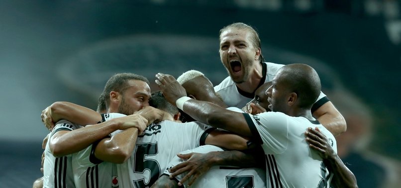 Beşiktaş, Antalyaspor engelini iki golle geçti