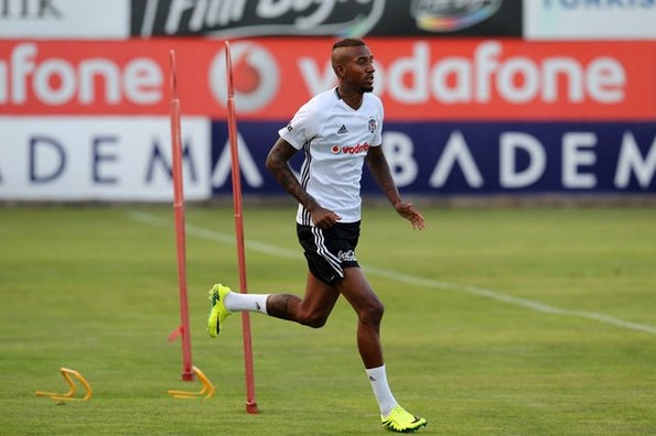 Talisca, Beşiktaş'ta kalacak mı?